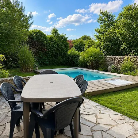 Stone Townhouse With Swimming Pool Vakantiehuis