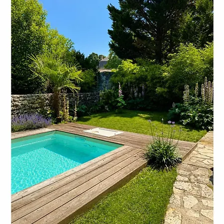 Stone Townhouse With Swimming Pool Villefranche-de-Lonchat