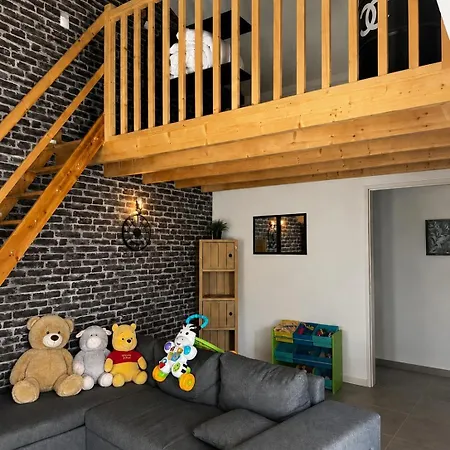 Stone Townhouse With Swimming Pool Vakantiehuis Villefranche-de-Lonchat