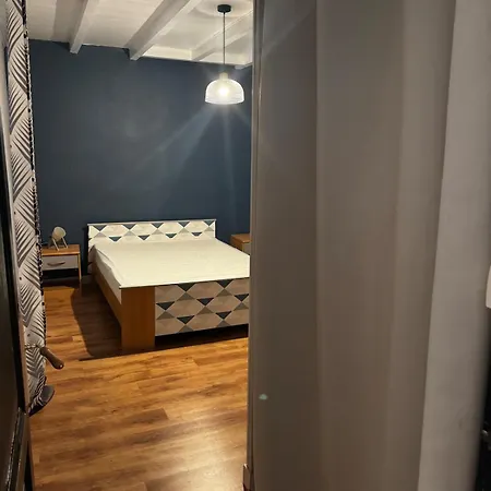 Vakantiehuis Stone Townhouse With Swimming Pool Villefranche-de-Lonchat