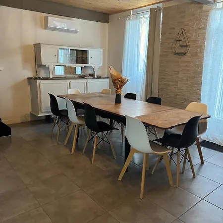 Stone Townhouse With Swimming Pool Vakantiehuis